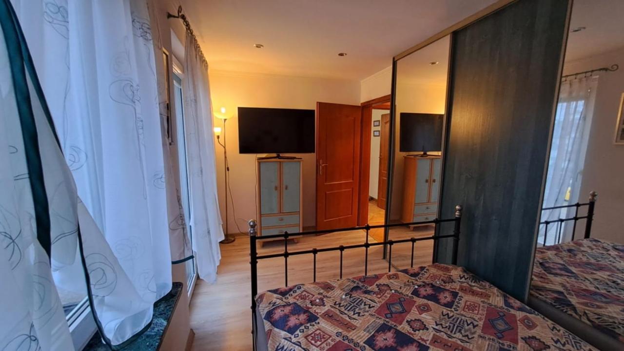 Dziwnow Apartament 200M Od Plazy Esterno foto